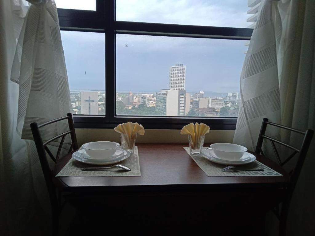 Horizon 101 A10 Shortwalk Robinson'S Mall + Free Wifi+ Netflix Cebu Eksteriør billede
